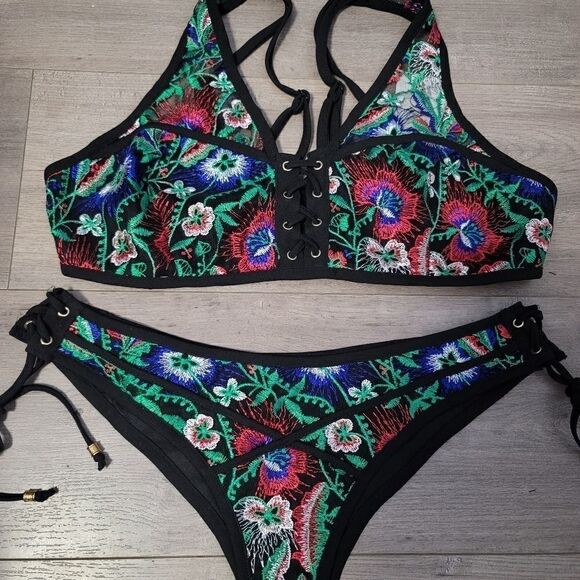 Wow couture multicolored floral bikini set - Picture 6 of 9